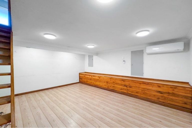 Photo of property in 9 Kahikatea Lane, Brown Owl, Upper Hutt, 5018