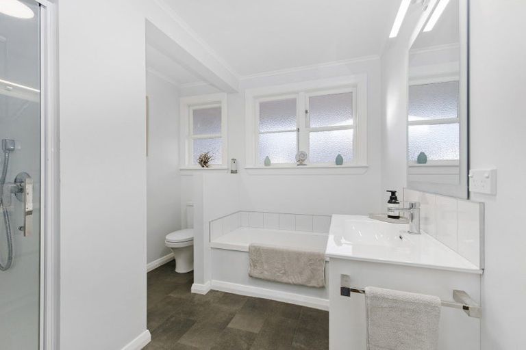 Photo of property in 149 Stokes Valley Road, Stokes Valley, Lower Hutt, 5019