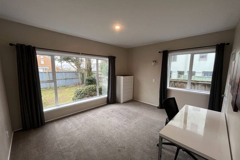 Photo of property in 11 George Street, Riccarton, Christchurch, 8041