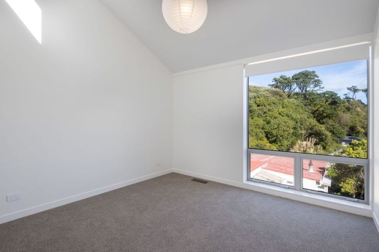 Photo of property in 129 Houghton Bay Road, Houghton Bay, Wellington, 6023