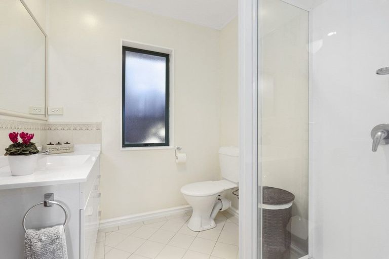 Photo of property in 23 Rathmar Drive, Manurewa, Auckland, 2105