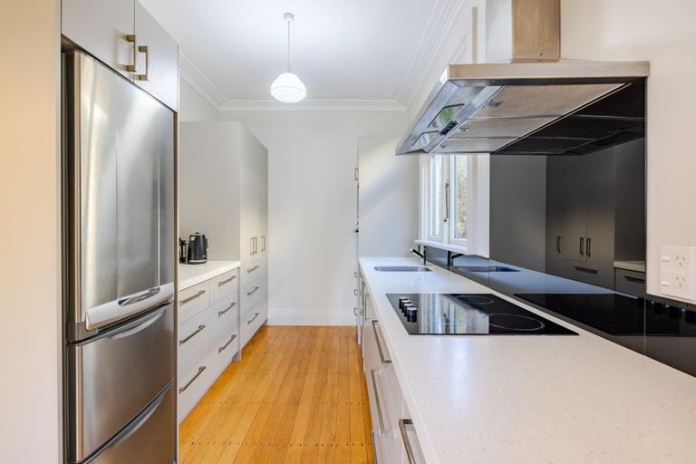 Photo of property in 15 Mataora Road, Kenmure, Dunedin, 9011