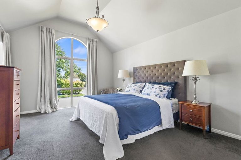 Photo of property in 1 Springvale Gardens, Harewood, Christchurch, 8051