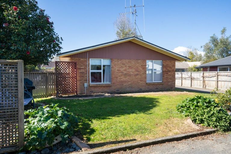 Photo of property in 5a Clare Street, Cambridge, 3434