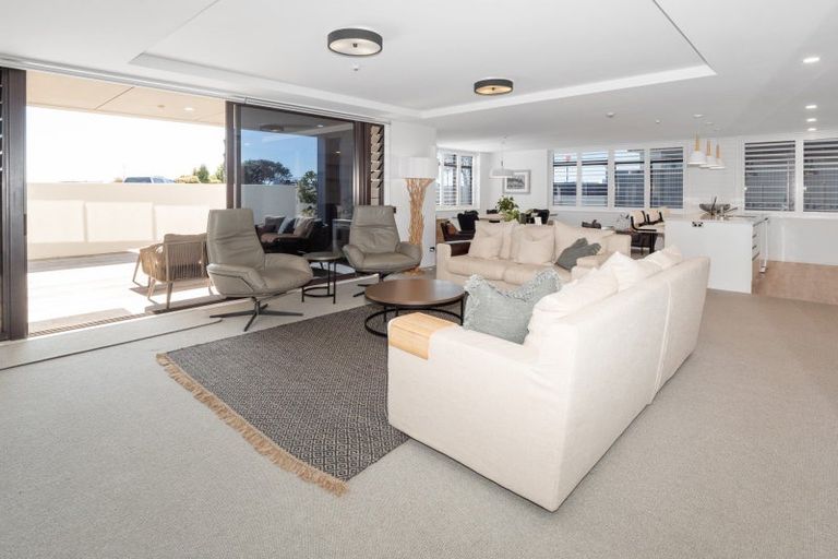Photo of property in 2/48 Marine Parade, Mount Maunganui, 3116