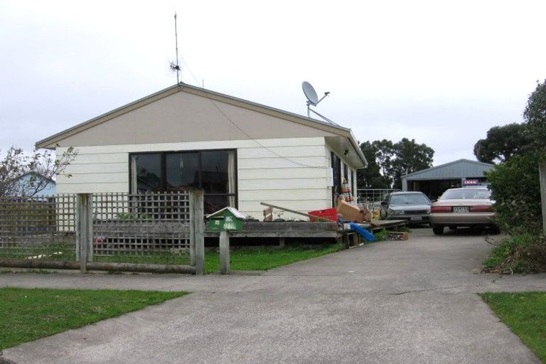 Photo of property in 99 Hillcrest Drive, Kelvin Grove, Palmerston North, 4414