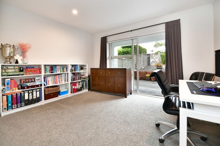 Photo of property in 3b Melia Place, Stanmore Bay, Whangaparaoa, 0932