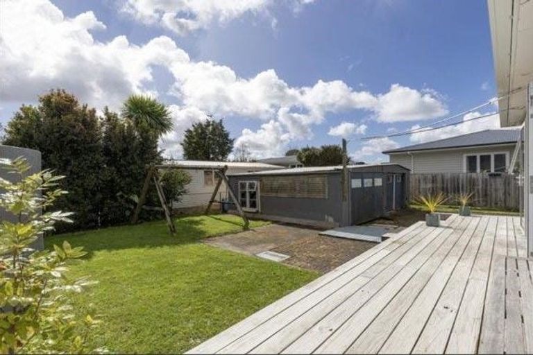 Photo of property in 23 Kaipara Portage Road, Riverhead, 0820