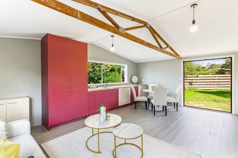 Photo of property in 8 Frostbite Place, Ranui, Auckland, 0612