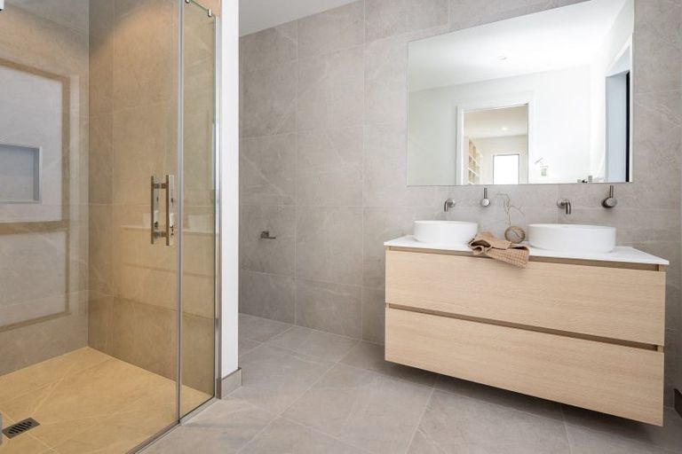 Photo of property in 10 Bosun Place, Te Atatu Peninsula, Auckland, 0610