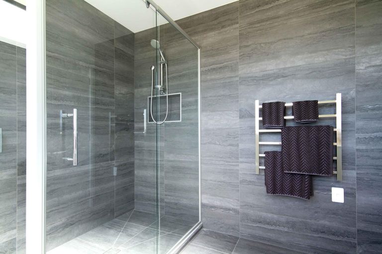 Photo of property in 230 Park Estate Road, Rosehill, Papakura, 2113