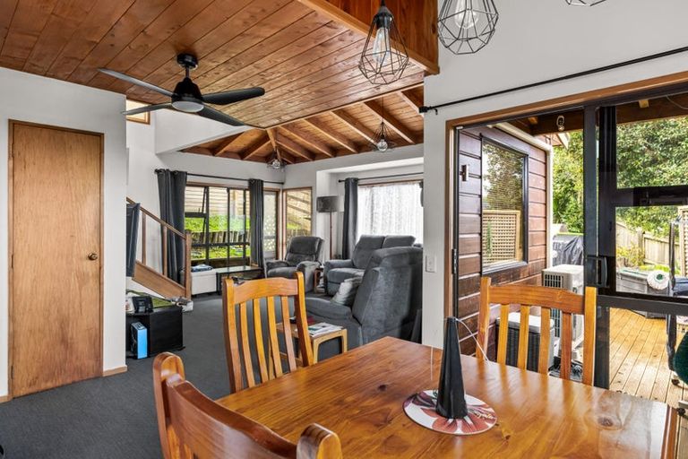 Photo of property in 1/86 Waimumu Road, Massey, Auckland, 0614