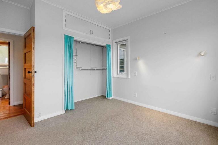 Photo of property in 14 Elphinstone Avenue, Strathmore Park, Wellington, 6022