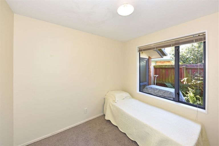 Photo of property in 1a Topham Lane, Hornby, Christchurch, 8042