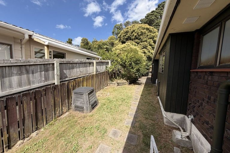 Photo of property in 2/35 Palliser Lane, Browns Bay, Auckland, 0630