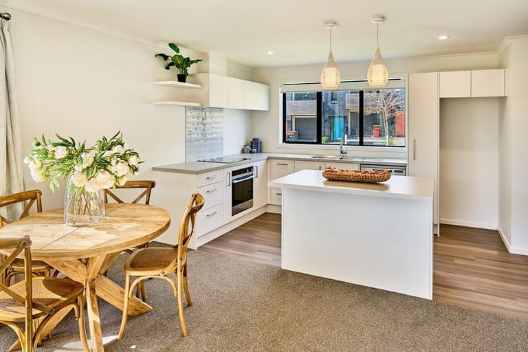 Photo of property in 18 Holystone Road, Whitby, Porirua, 5024