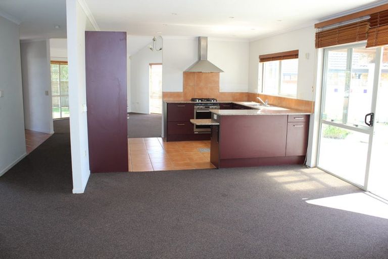 Photo of property in 22 Killeen Place, Flat Bush, Auckland, 2019