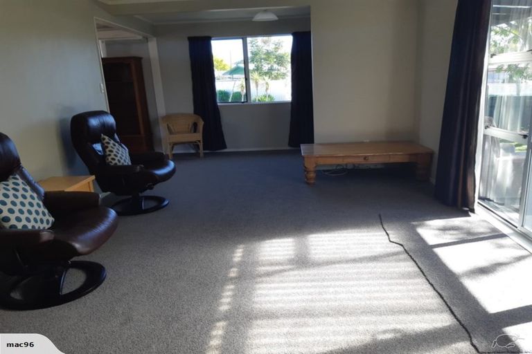 Photo of property in 31 Gilmour Place, Taradale, Napier, 4112