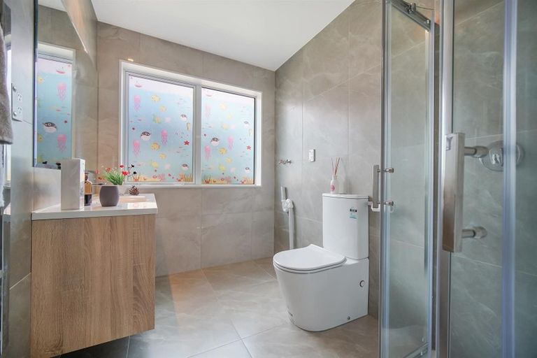 Photo of property in 116 Keri Vista Rise, Papakura, 2110