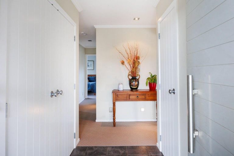 Photo of property in 65a Rosalie Terrace, Kelvin Grove, Palmerston North, 4414