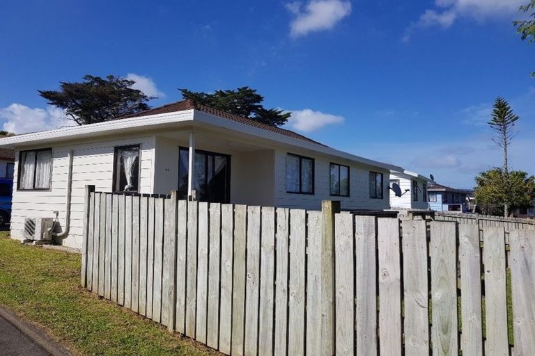 Photo of property in 1/85 Luanda Drive, Ranui, Auckland, 0612