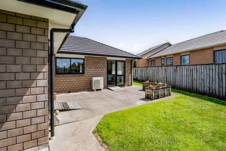 Photo of property in 6 Elizabeth Grove, Stratford, 4332