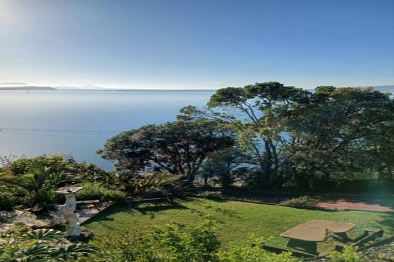 Photo of property in 102 Beach Road, Onerahi, Whangarei, 0110