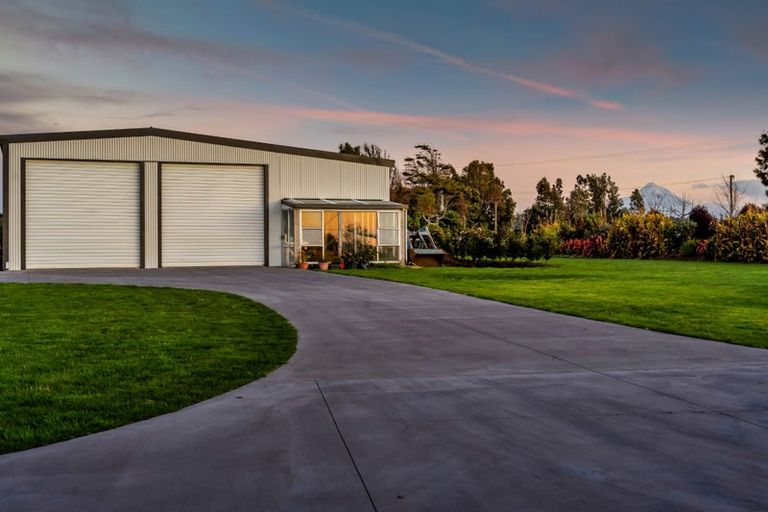 Photo of property in 60 Turangi Road, Motunui, Waitara, 4383