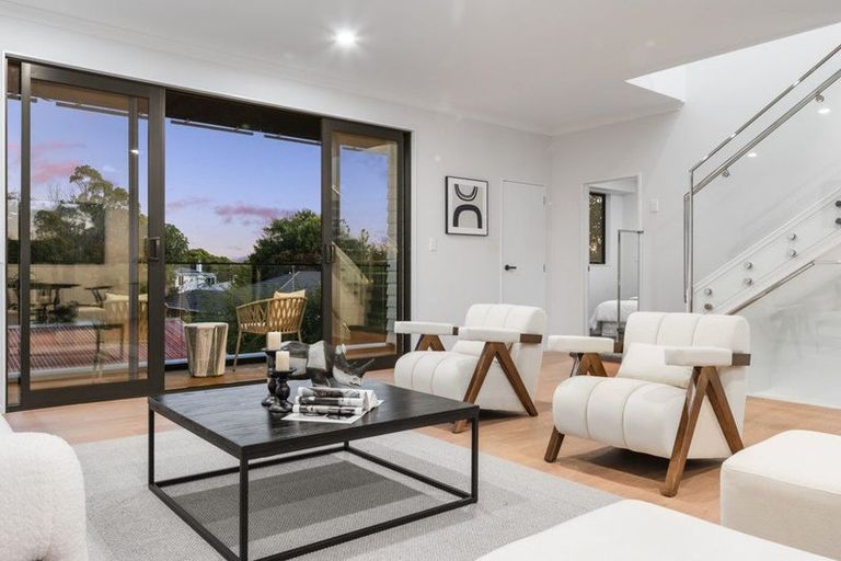 Photo of property in 12c Wylie Avenue, Sunnynook, Auckland, 0620