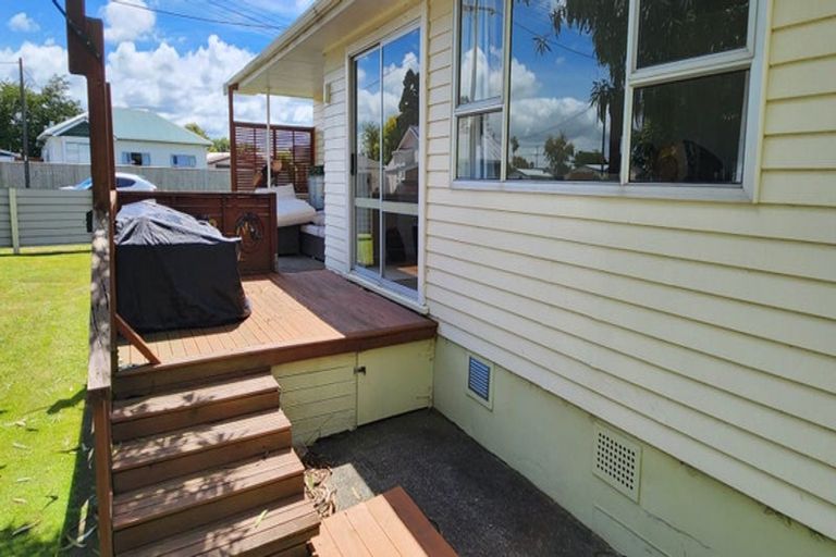 Photo of property in 10 Pitt Street, Normanby, Hawera, 4614