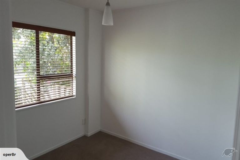 Photo of property in 46 Masterton Road, Rothesay Bay, Auckland, 0630