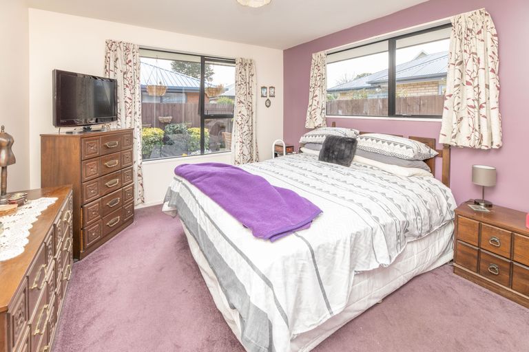 Photo of property in 14 Innisfree Place, Northwood, Christchurch, 8051