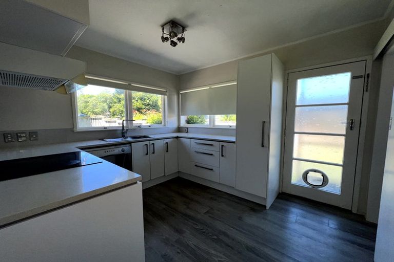 Photo of property in 1/9 Sudan Avenue, Milford, Auckland, 0620