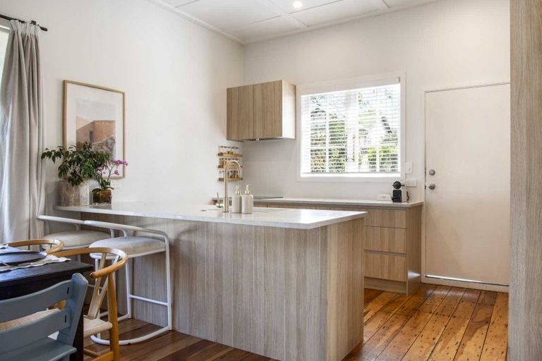 Photo of property in 70a Alfriston Road, Manurewa East, Auckland, 2102