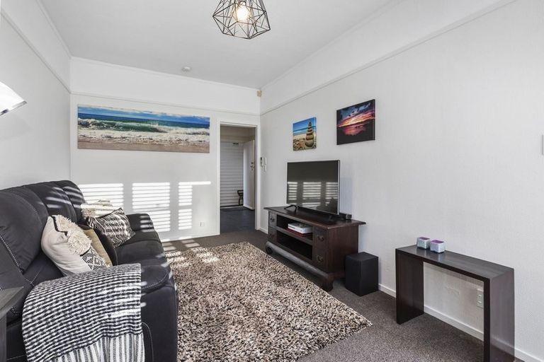 Photo of property in 78 Naenae Road, Naenae, Lower Hutt, 5011