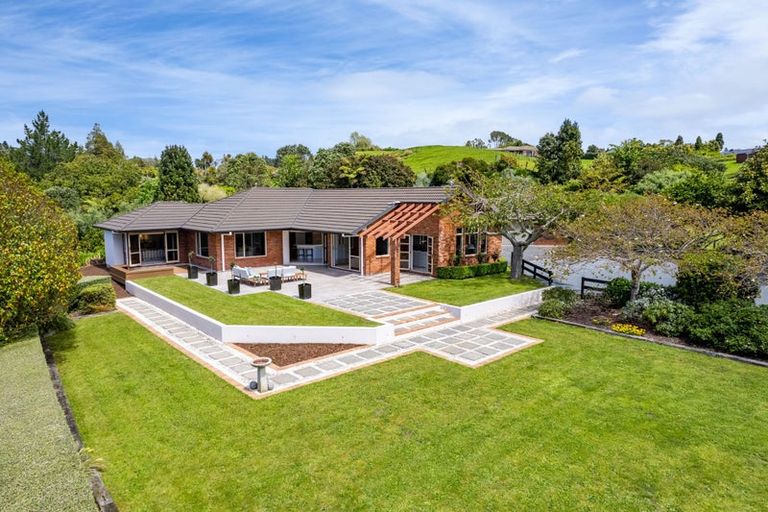 Photo of property in 377 Frankley Road, Ferndale, New Plymouth, 4310