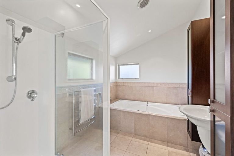 Photo of property in 6 Benmore Gardens, Harewood, Christchurch, 8051