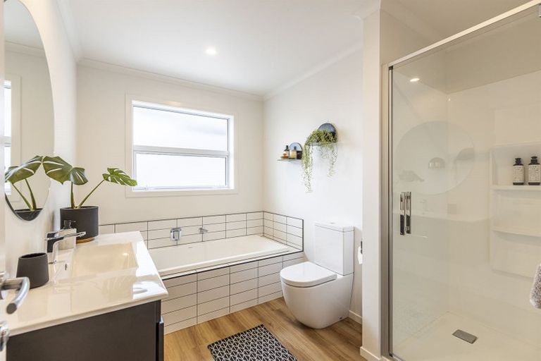 Photo of property in 14a Pegasus Place, Kelvin Grove, Palmerston North, 4414