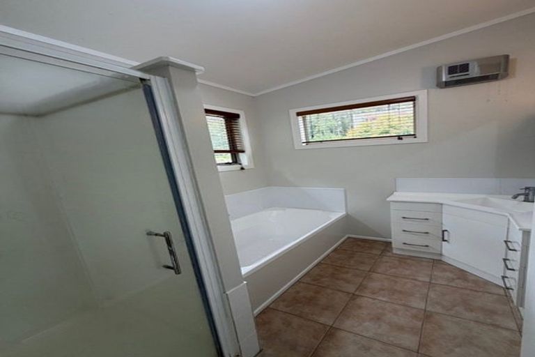 Photo of property in 132 Tarawera Road, Lynmore, Rotorua, 3010