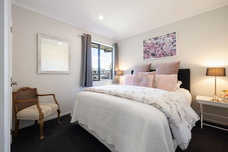 Photo of property in 16 Hehan Close, Cambridge, 3434