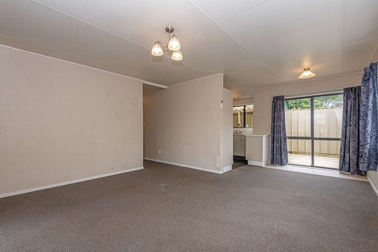Photo of property in 21 Dahlstrom Grove, Kelvin Grove, Palmerston North, 4414