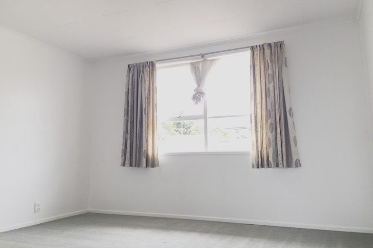 Photo of property in 31 Portadown Avenue, Pakuranga Heights, Auckland, 2010