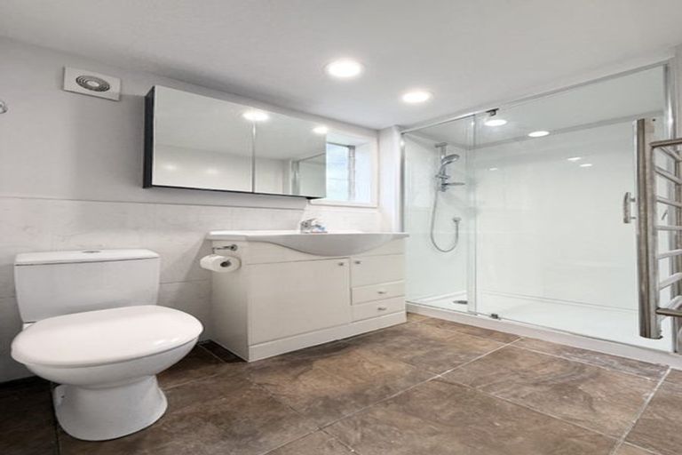 Photo of property in 10 Castleton Street, Birkdale, Auckland, 0626