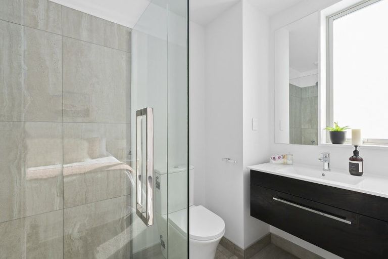 Photo of property in 30u7 Pirie Street, Mount Victoria, Wellington, 6011
