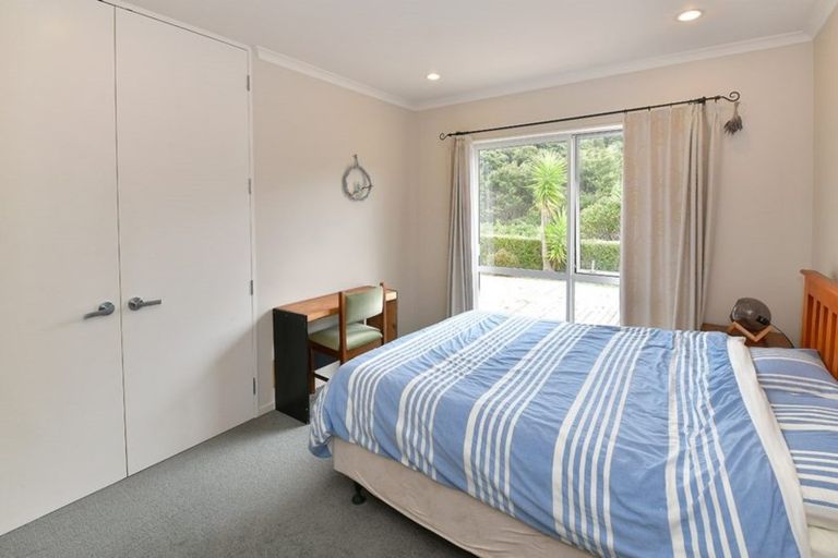 Photo of property in 1034 Peak Road, Helensville, 0875