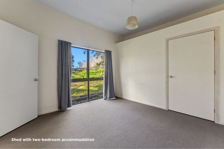 Photo of property in 200 Awa Road, Kumeu, 0891