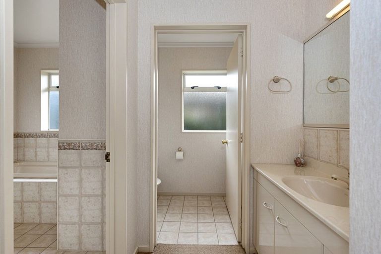 Photo of property in 14 Huntington Drive, Huntington, Hamilton, 3210