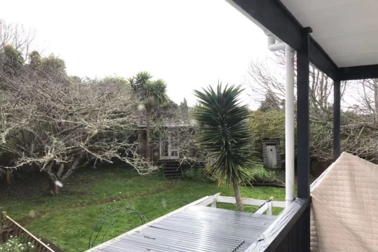 Photo of property in 21 Channel Road, Campbells Bay, Auckland, 0630