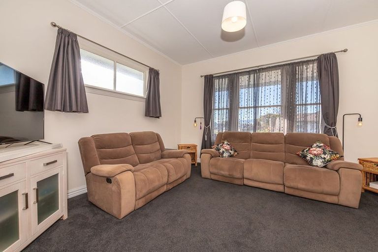 Photo of property in 52 Romilly Street, Westport, 7825