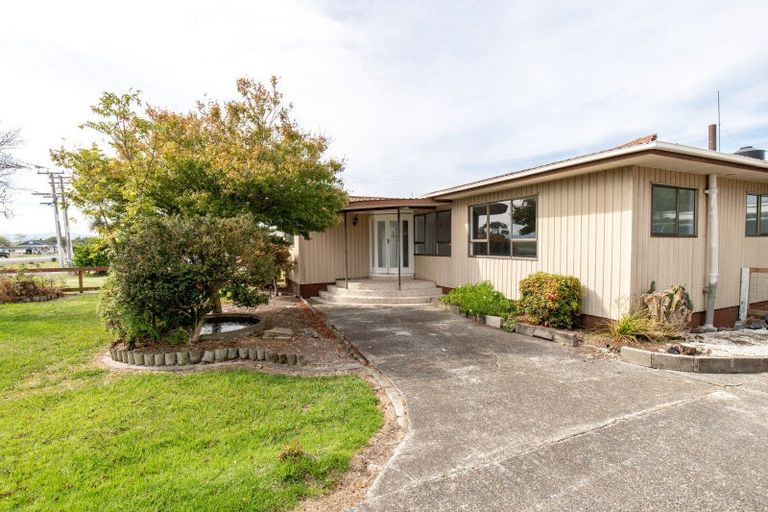 Photo of property in 18 Orchard East Road, Ngatea, 3503